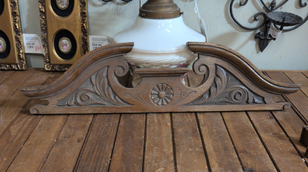 CARVED ENGLISH CROWN