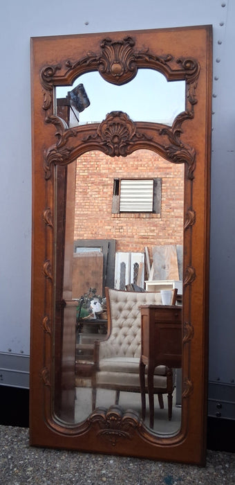 LOUIS XV SHELL CARVED WALNUT MIRROR
