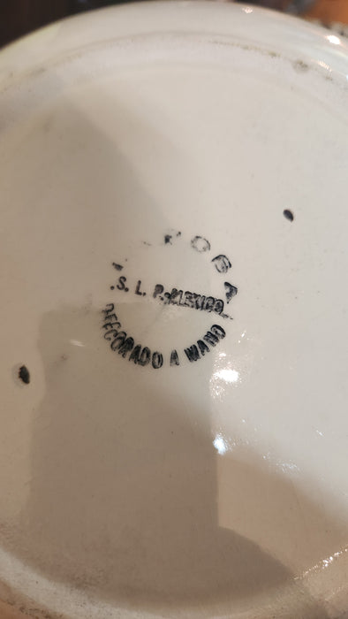 SET OF 5 BLACK AND WHITE BOWLS