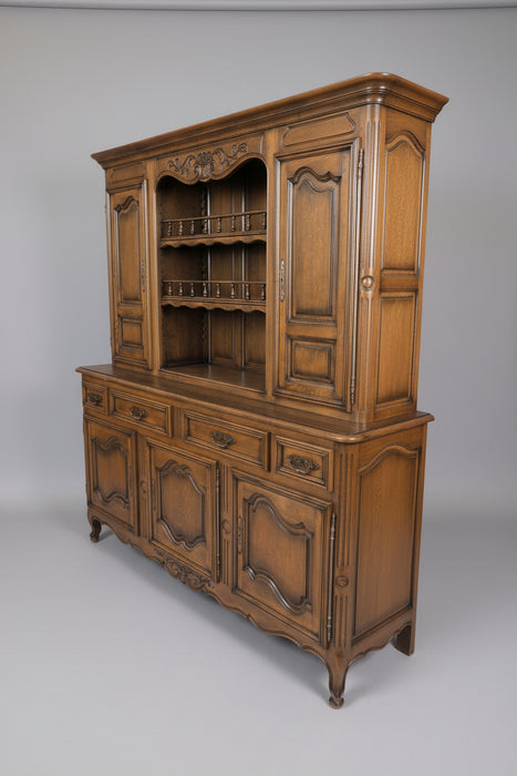LARGE OAK VASILIER WITH RAIL SPINDLES