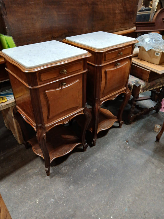 PAIR OF LOUIS XV  MARBLE TOP MAHOGANY NIGHT STANDS