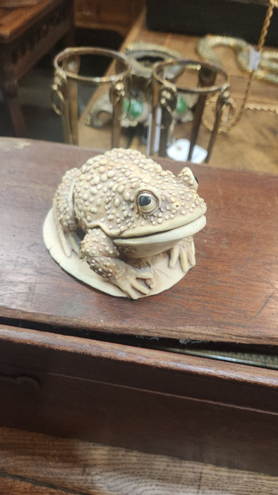 RESIN TOAD BOX