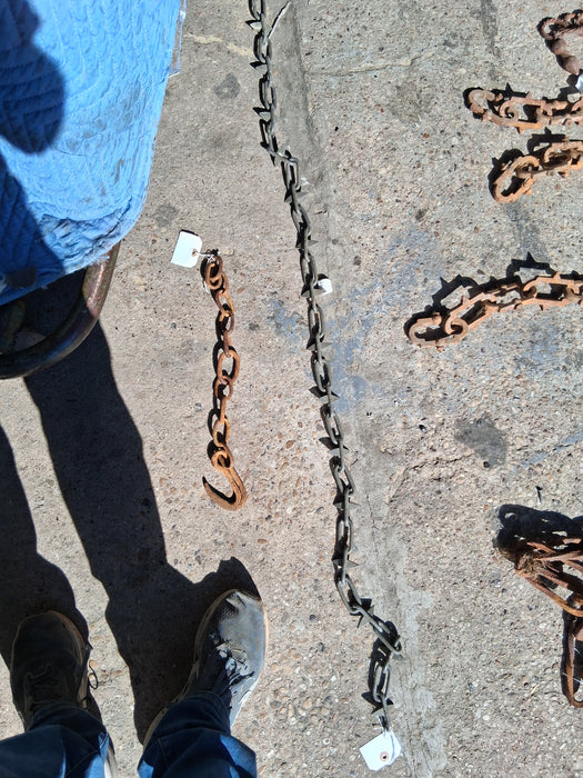 60" OVAL CHAIN  WITH DOUBLE SPIKES