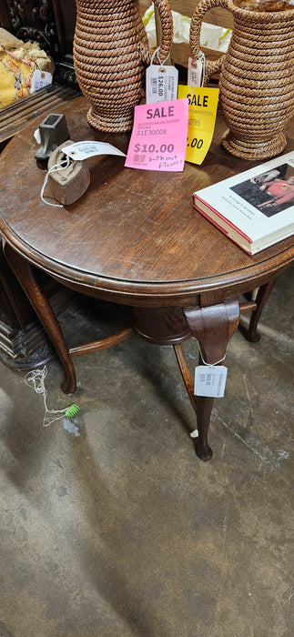 ROUND CABRIOLE LEG TABLE