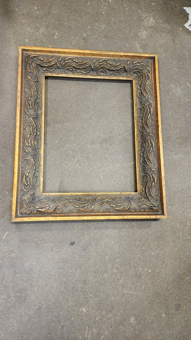 11" BY 14" ORNATE GOLD FANCY FRAME