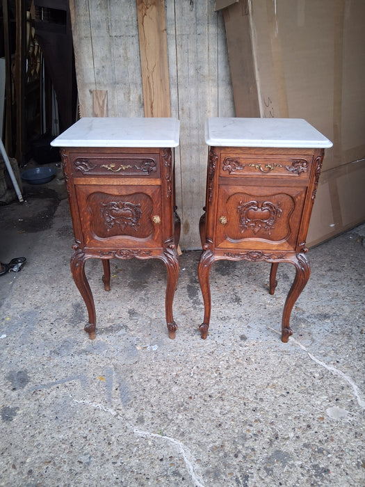 PAIR OF LOUIS XV WHITE MARBLE TOP NIGHT STANDS