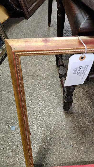 SMALL GOLD FRAME WITH BEADED EDGE