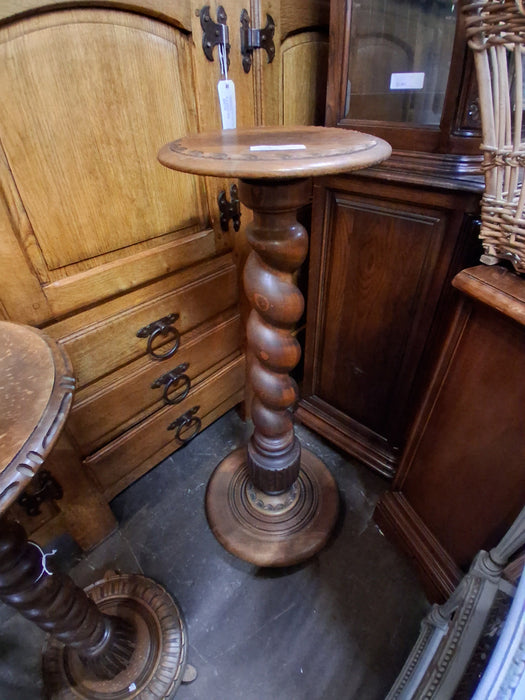 TALL BARLEY TWIST OAK PEDESTAL