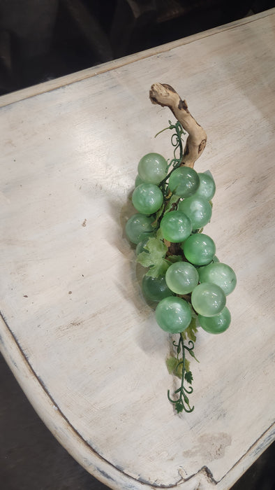 LARGE CLUSTER GREEN GRAPES