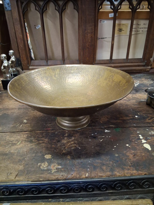 VINTAGE LARGE HAMMERED BRASS COMPOTE