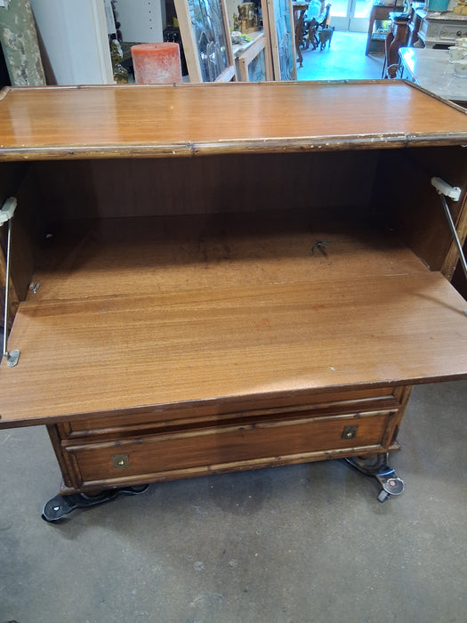 LARGE VINTAGE BAMBOO BAMBOO CHEST