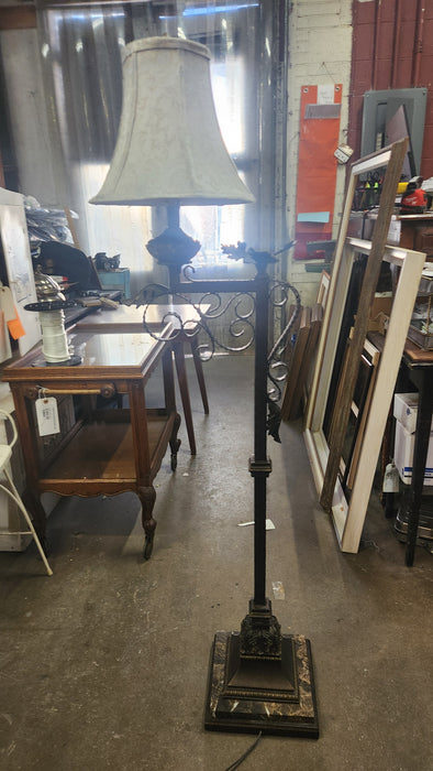 IRON FLOOR LAMP