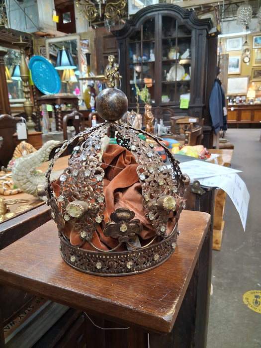 LARGE BRASS CROWN WITH RUST FABRIC