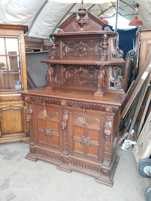 MECHILLIN SERVER WITH HIGH BACK BROKEN ARCH PEDIMENT WITH LADIES