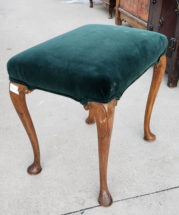 GREEN QUEEN ANNE VANITY BENCH