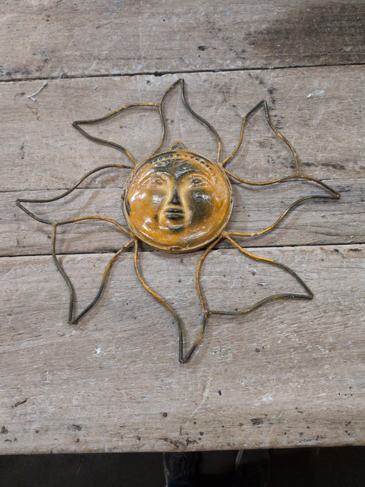 SMALL MEXICAN POTTERY METAL SUN FACE