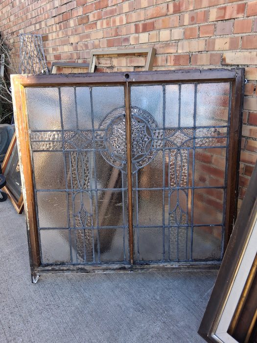 LARGE LEADED GLASS WINDOW WITH ROUND CENTER
