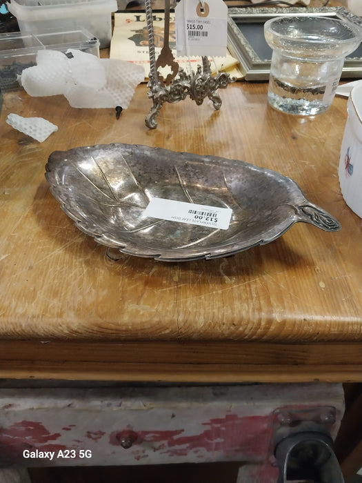 SILVERPLATE LEAF DISH