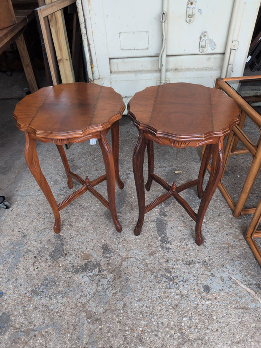 PAIR OF SCALLOPED EDGE INLAID 1930'S LAMP TABLES