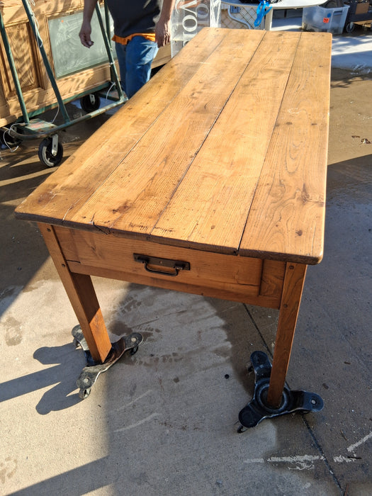 18TH CENTURY FRENCH ELM WORK TABLE WITH END DRAWER