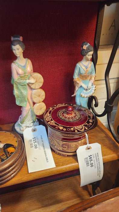 PAIR OF TAIWAN GEISHA GIRLS