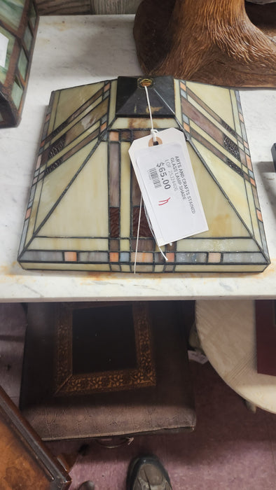 ARTS AND CRAFTS STAINED GLASS LAMP SHADE