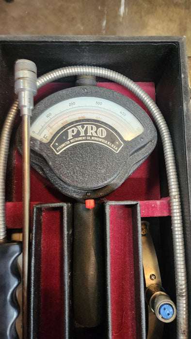 BLACK CASE WITH PYRO DEVICE