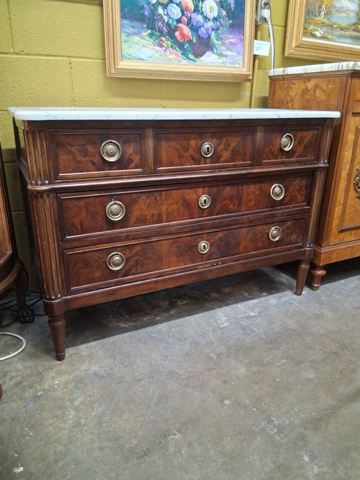 EARLY 20TH CENTURY LOUIS XVI MAHOGANY WHITE MARBLE TOP 3 DRAWER CHEST WITH RING PULLS