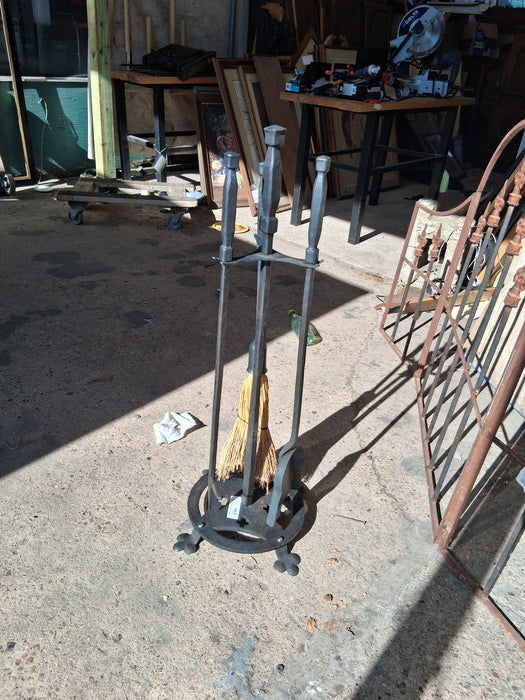 IRON FIRE TOOL SET