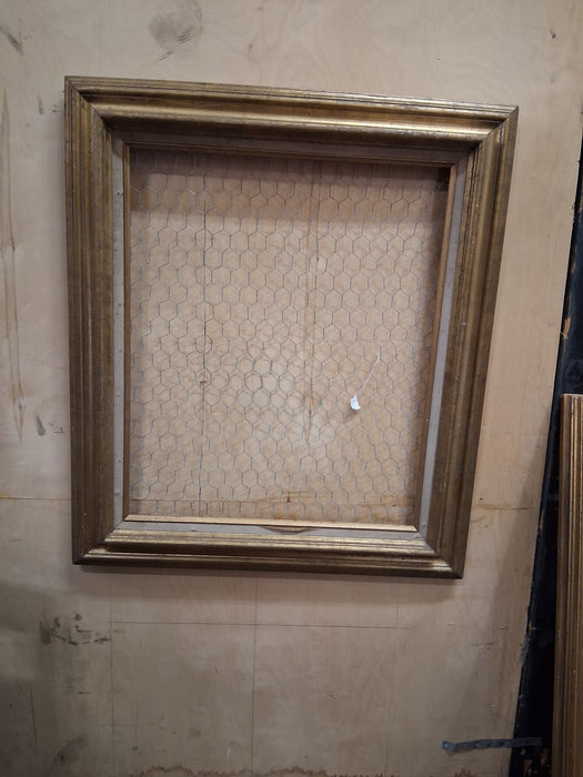 MEDIUM GOLD WOOD FRAME