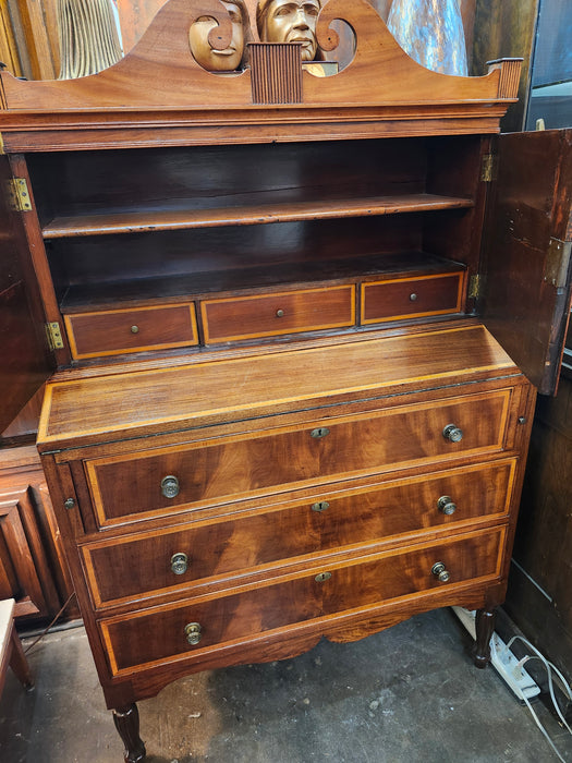 EARLY 1800S FEDERAL STYLE SECRETARY ON CHEST