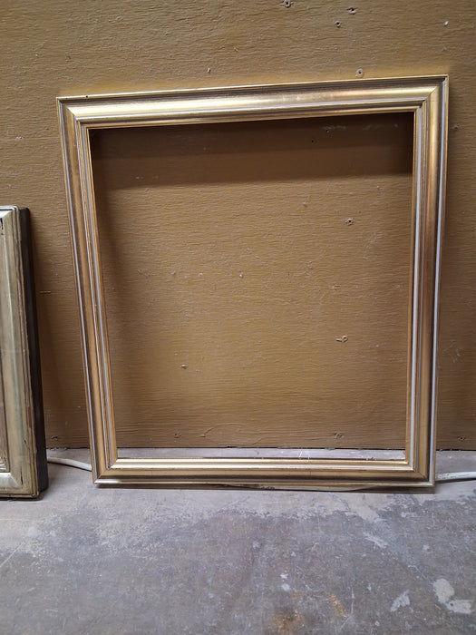 SMALL WOOD GOLD FRAME
