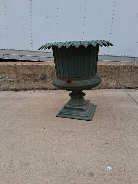 FOOTED CAST IRON PLANTER