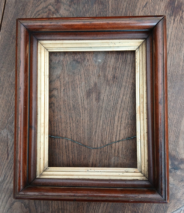 SMALL WALNUT FRAME WITH SIMPLE GILT FILET