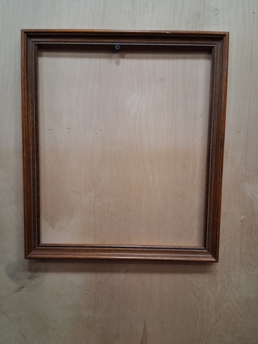 THIN WOOD FRAME WITH BEADING