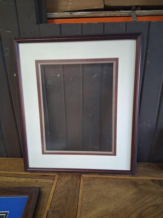 RED FRAME WITH WHITE MATTE