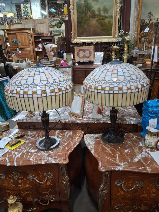 PAIR OF VINTAGE STAINED GLASS SHADE LAMPS