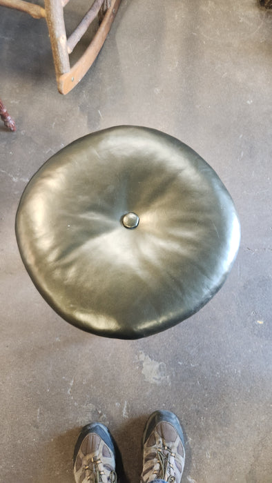 GREEN LEATHER LOUIS XVI ROUND OTTOMAN