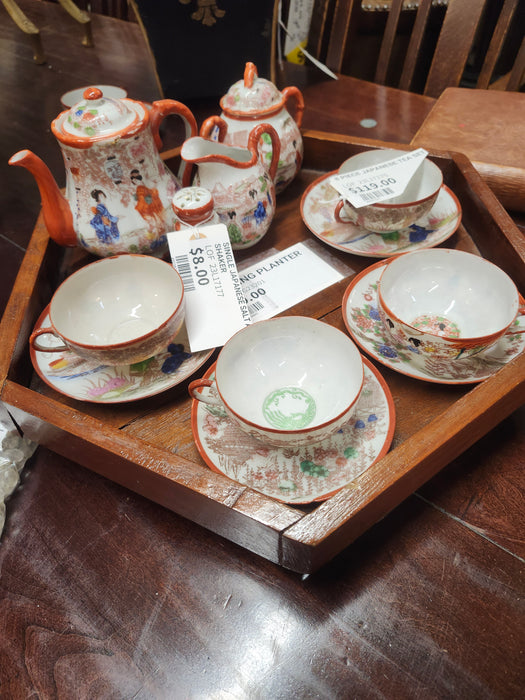 8 PIECE JAPANESE TEA SET