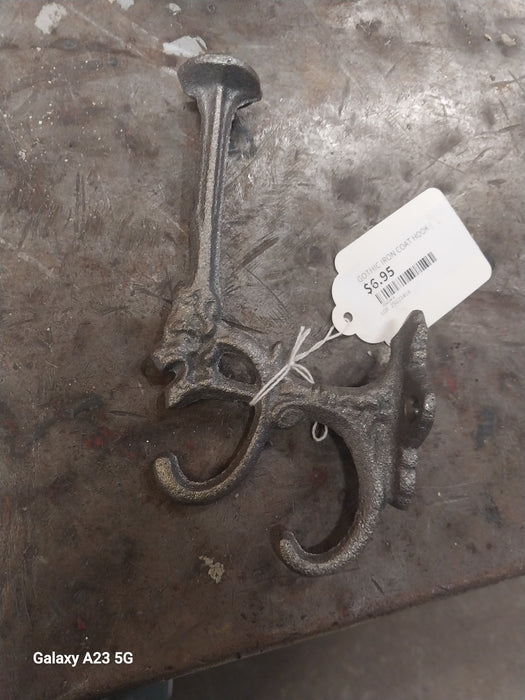 GOTHIC IRON COAT HOOK (