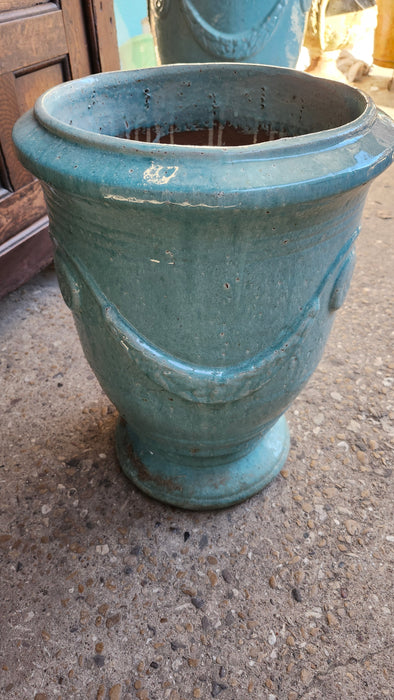 TURQOUISE SMALL PLANTER FESTOONED