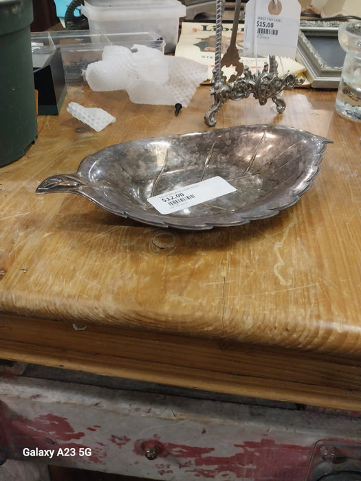 SILVERPLATE LEAF DISH