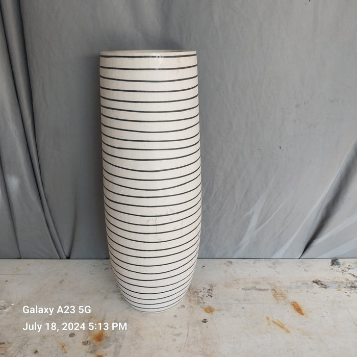 COMPOSITION RIBBED VASE