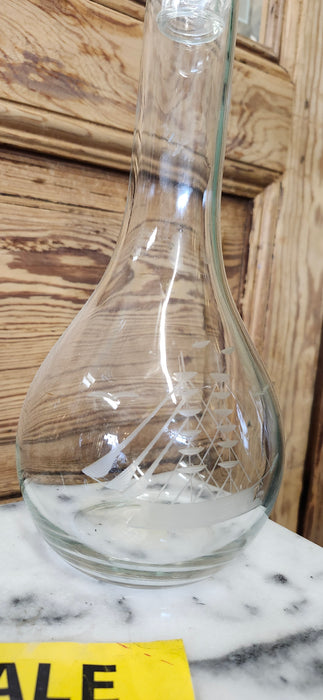 ETCHED GLASS DECANTER