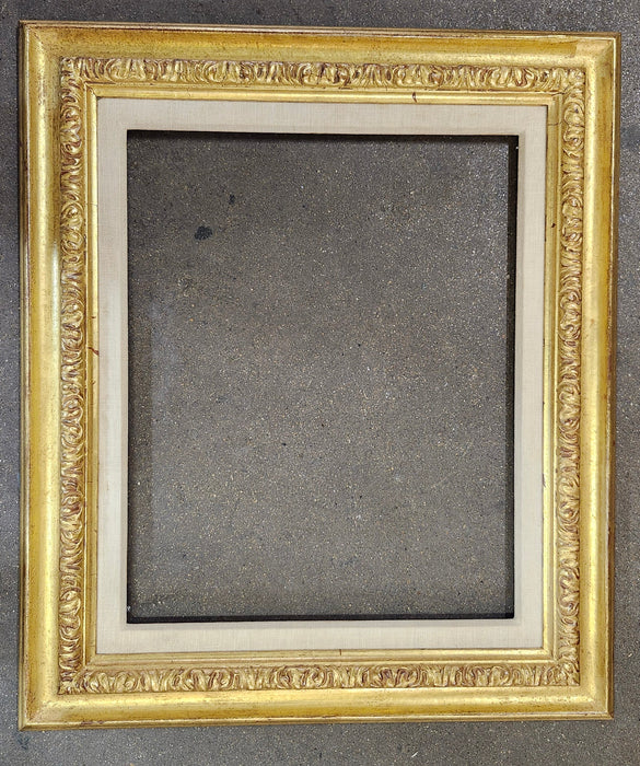 ORNATE GOLD FRAME WITH LINEN FILLET
