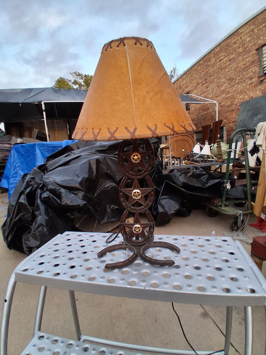 TEXAS HORSESHOE LAMP
