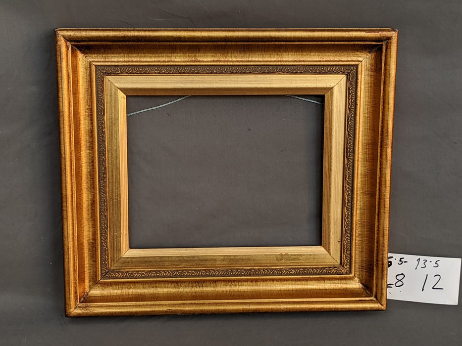 SMALL HORIZONTAL GOLD MOLDING FRAME