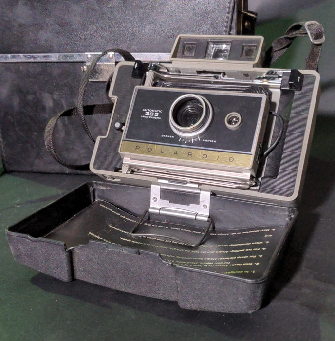 POLAROID 335 CAMERA