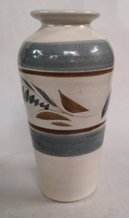 WHITE POTTERY VASE WITH GRAY STRIPES