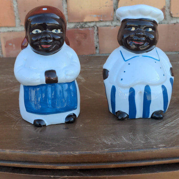 BLACK MEMORABILIA BLUE AND WHITE SALT AND PEPPER SHAKERS